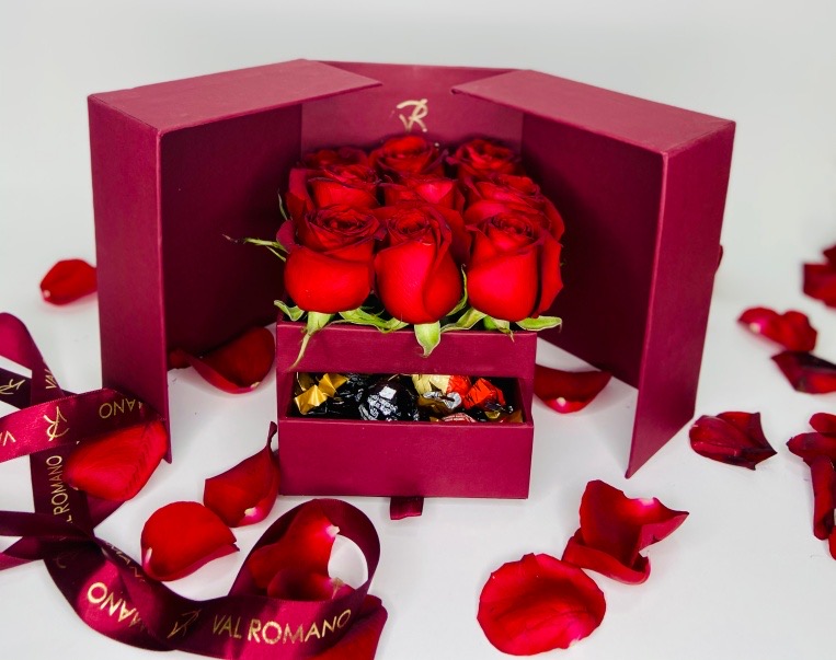 CAIXA COM GAVETA ROSAS VERMELHAS E CHOCOLATE
